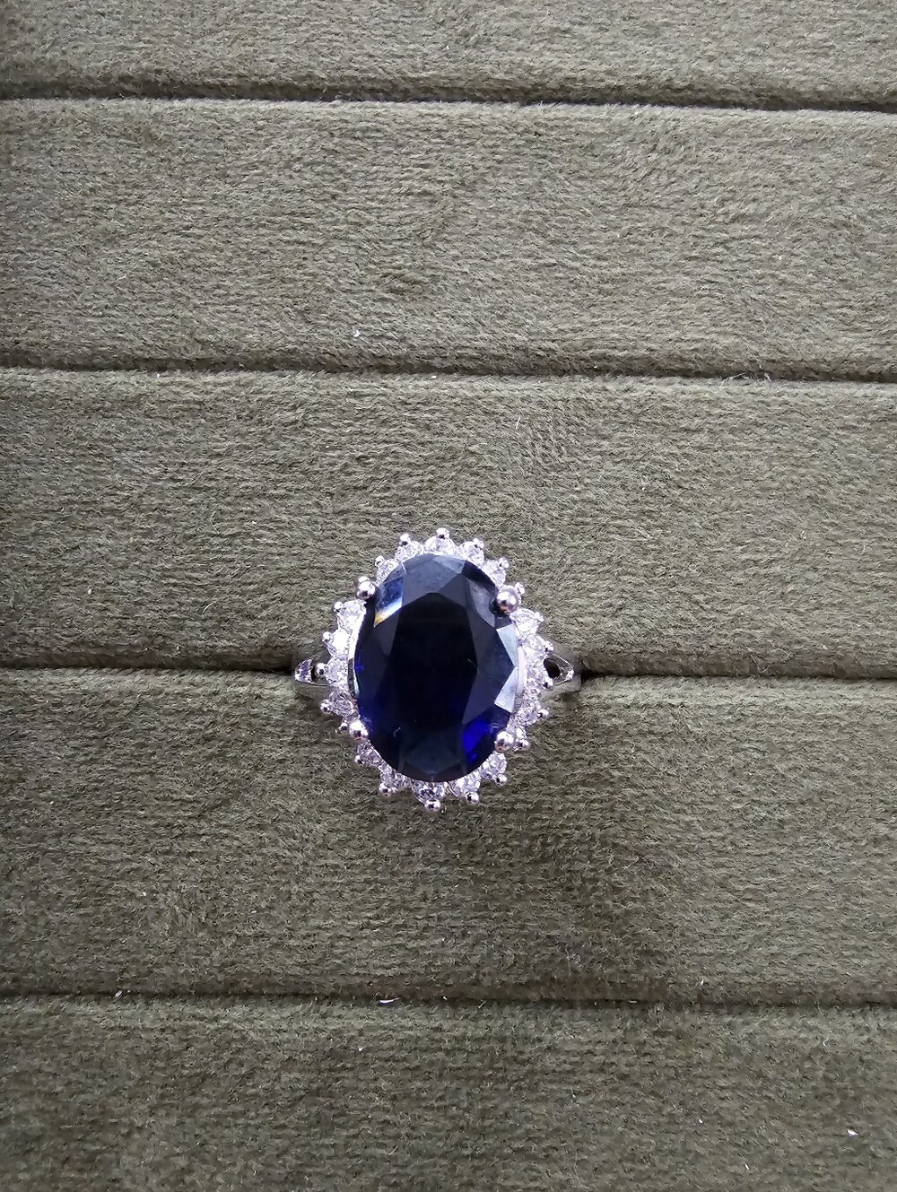 Avon Ring Size 10